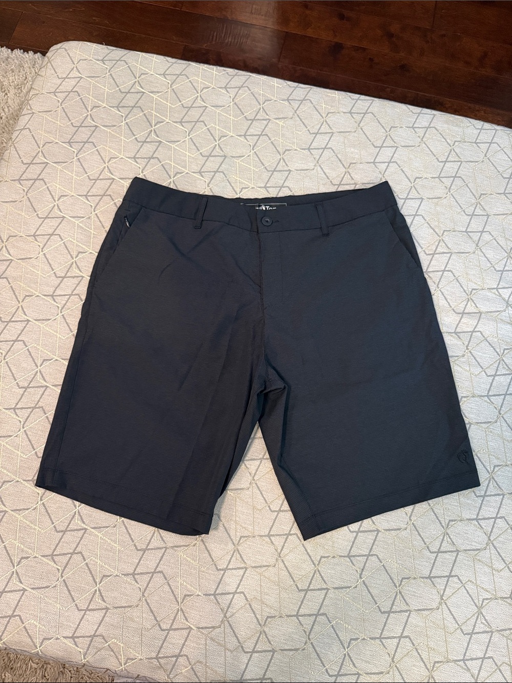 Hang Ten Men's Black Flat-Front Shorts